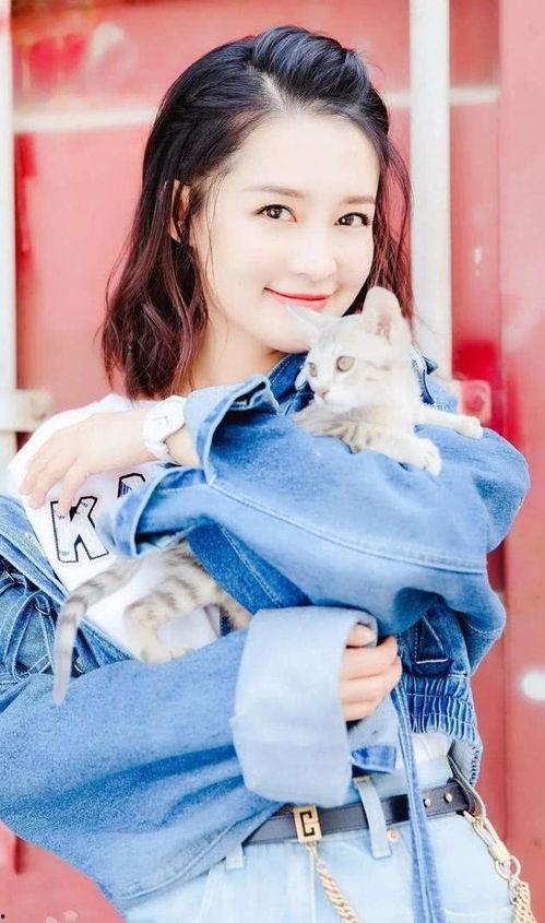 圈内爆料邓伦李沁,甜蜜互动引粉丝热议  第3张